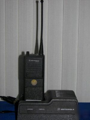 Motorola MTX810 portable 800 mhz