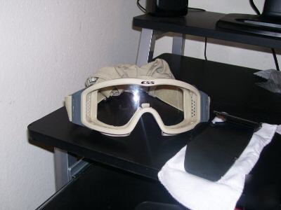 Protective/safety eye goggles