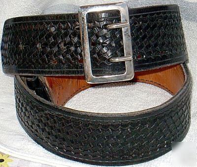 Police -basketweave leather duty belt - good condition