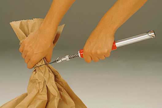Potato sack sealer tool for twisting wires
