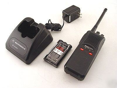 Used motorola vhf SP50 10CH 5W radio + slow charger