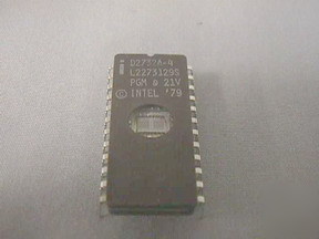18 vintage intel D2732A-4 32K x 8 uv erasable eproms