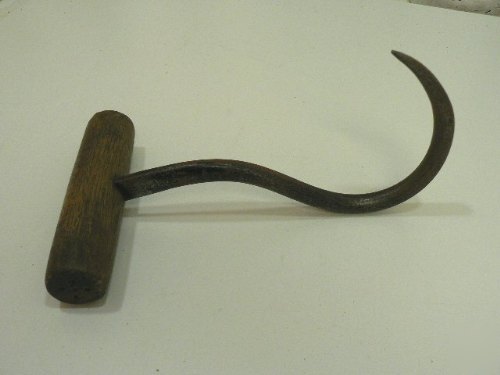 C drew & co metal hook for picking up bales of hay ice