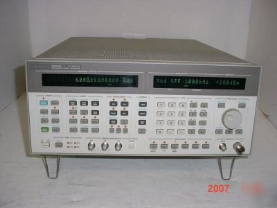 Hp/agilent 8665B signal generator with option 004