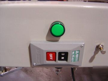 Semi automatic case/carton sealer