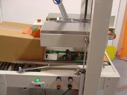 Semi automatic case/carton sealer