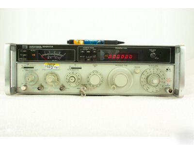 Hewlett packard hp 8640B signal generator opt 01/02