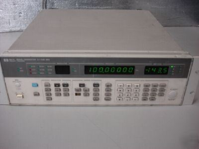 Hp 8657A signal generator w/opt 2