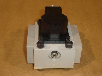 Star valve, replacement for moog D761, E761, 73, 730