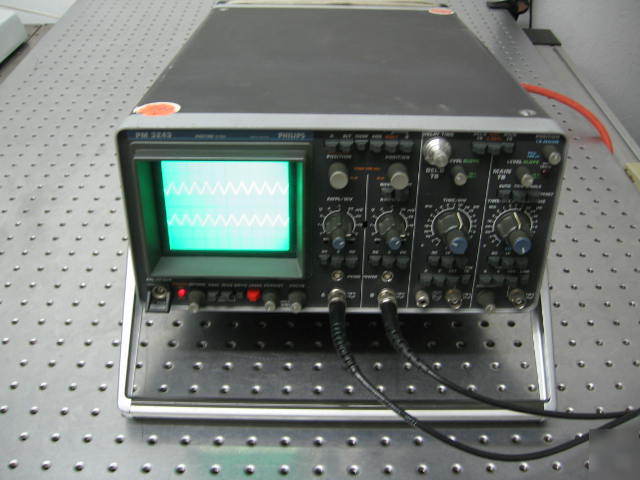 G34819 phillips PM3243 2 channel oscilloscope 