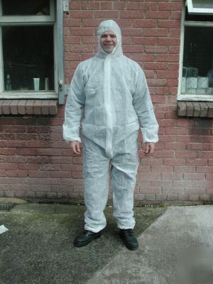 White disposable coverall/boilersuit - box of 50 - xl