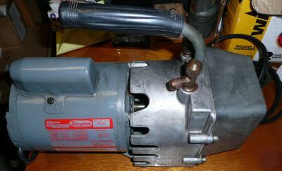 Dayton 4Z577 refrigeration vacuum pump