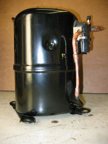 Tecumseh refrigeration compressor AWB5528EXT 28000BTU