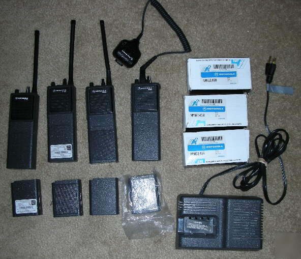 (4)motorola MT1000 mt 1000 handie-talkie fm radio 16CH.