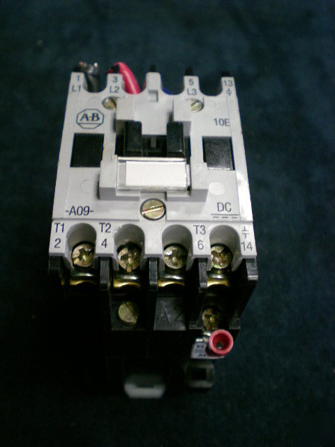 Allen bradley electrical contactor 100-A09NZ*3
