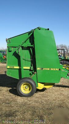 John deere 535 round hay baler