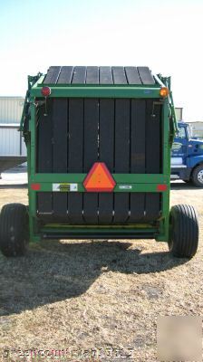 John deere 535 round hay baler