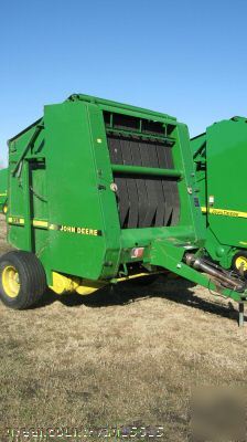 John deere 535 round hay baler