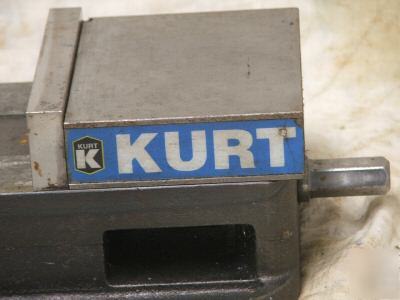 Kurt model D675-1 workholding vise 6