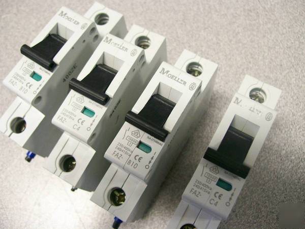 Lot of 4: moeller faz B10 circuit breakers