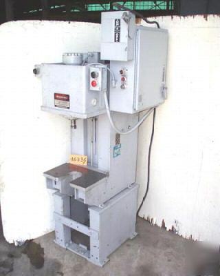 4 ton denison hydraulic press, gap frame no WR04(16436)