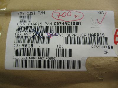 700PCS p/n CD74ACT86M ; quad 2-input 14P sm