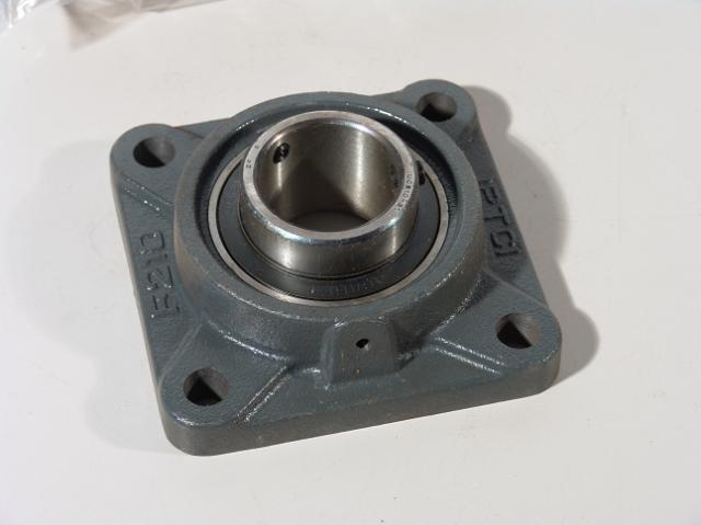 Iptci bearing F210 X8098 ucf 21031 