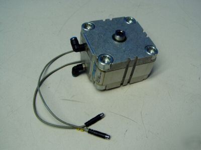 Festo pneumatic cylinder m/n: advu-80-10-pa