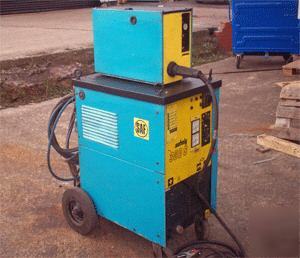 Safmig 380AMP mig welder 415VOLT with seperate feeder