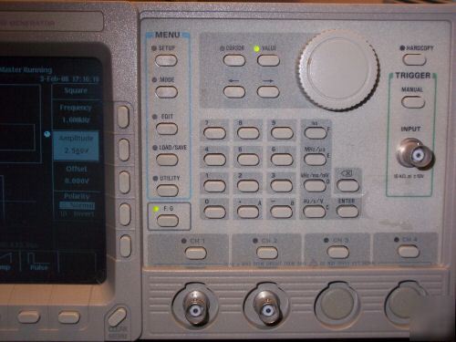 Tektronix AWG2005 arbitrary waveform generator