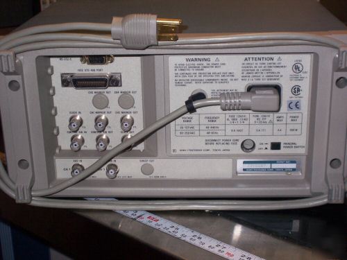 Tektronix AWG2005 arbitrary waveform generator