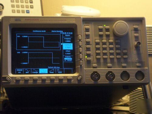 Tektronix AWG2005 arbitrary waveform generator