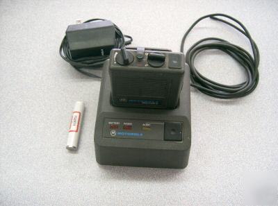 Minitor ii 2 with charger w/ antenna low band