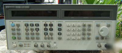 Hp 8643A synthesized signal generator 0.26 - 1030MHZ