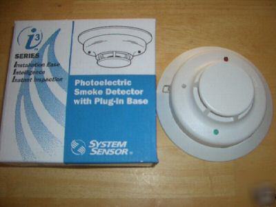 Lot of 5 system sensor I3 2WTB smoke detectors 