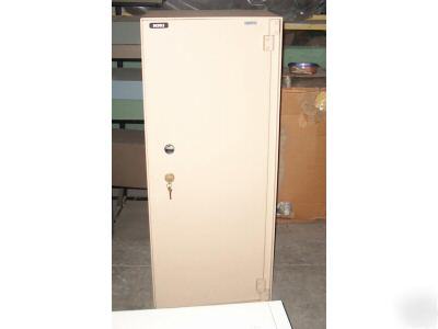 Diebold cash locker with key lock steel cabinet