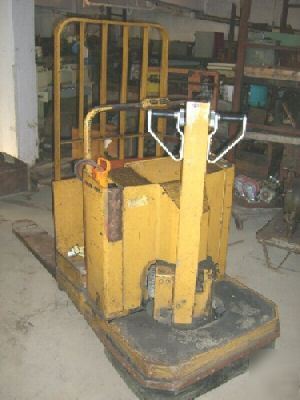 4500 lb. prime mover eletric pallet truck (19797)