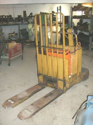 4500 lb. prime mover eletric pallet truck (19797)