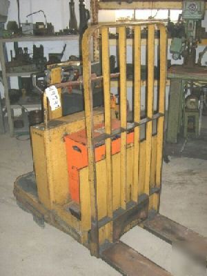 4500 lb. prime mover eletric pallet truck (19797)