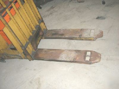 4500 lb. prime mover eletric pallet truck (19797)