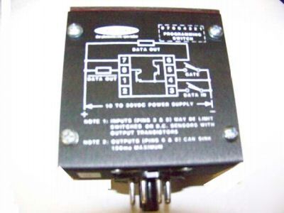 Banner logic inspection module plugs in to 8 pin socket