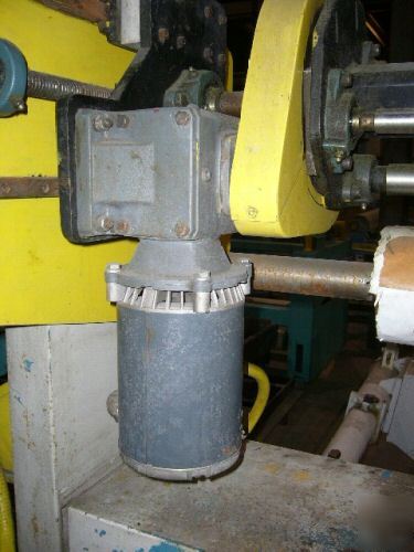 Decurling station 65