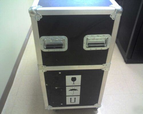 L&m engineering hardshell case for 42 inch plasma