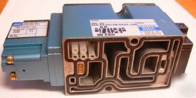 Mac solenoid valve 82A-aa-000-tm-dacp-1DA {lot of 6}
