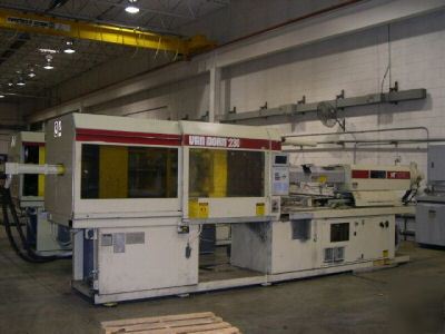 230 ton, 20 oz. van dorn injection molding machine '88