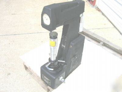 Wilson 4JR rockwell hardness tester 12