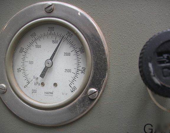 Helix cti-cryogenics 5KW cryo compressor m/c