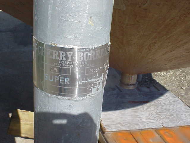 700 gal stainless steel tank w agitator